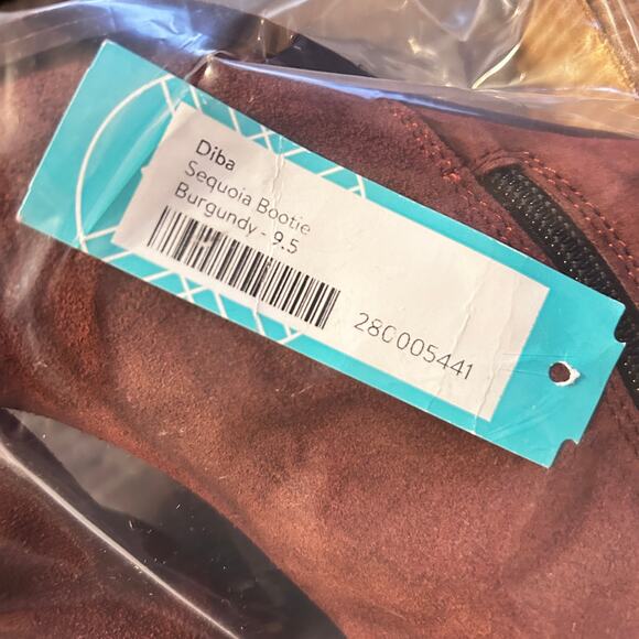 Diba Sequoia Western Booties 9.5 NWOT Burgundy Red Leather Suede Heel Boho Boots - Picture 6 of 6